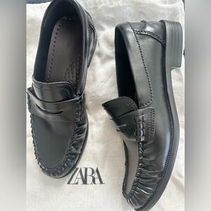 Zara Black Loafers 38
